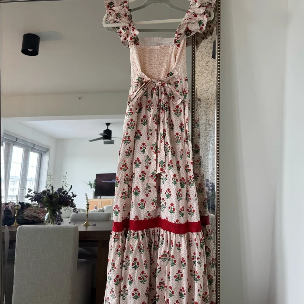 Chic Floral Embroidered Midi Dress - Picture 3 of 3